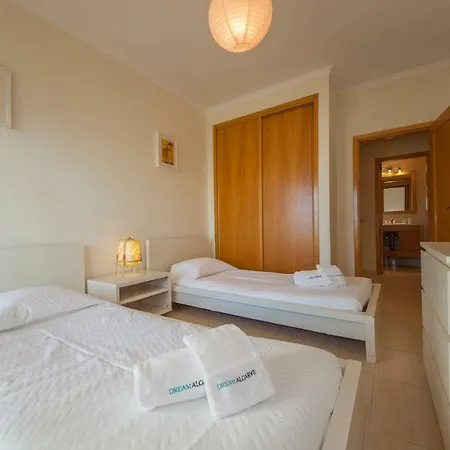 Apartamento De 70 M2 Com 2 *